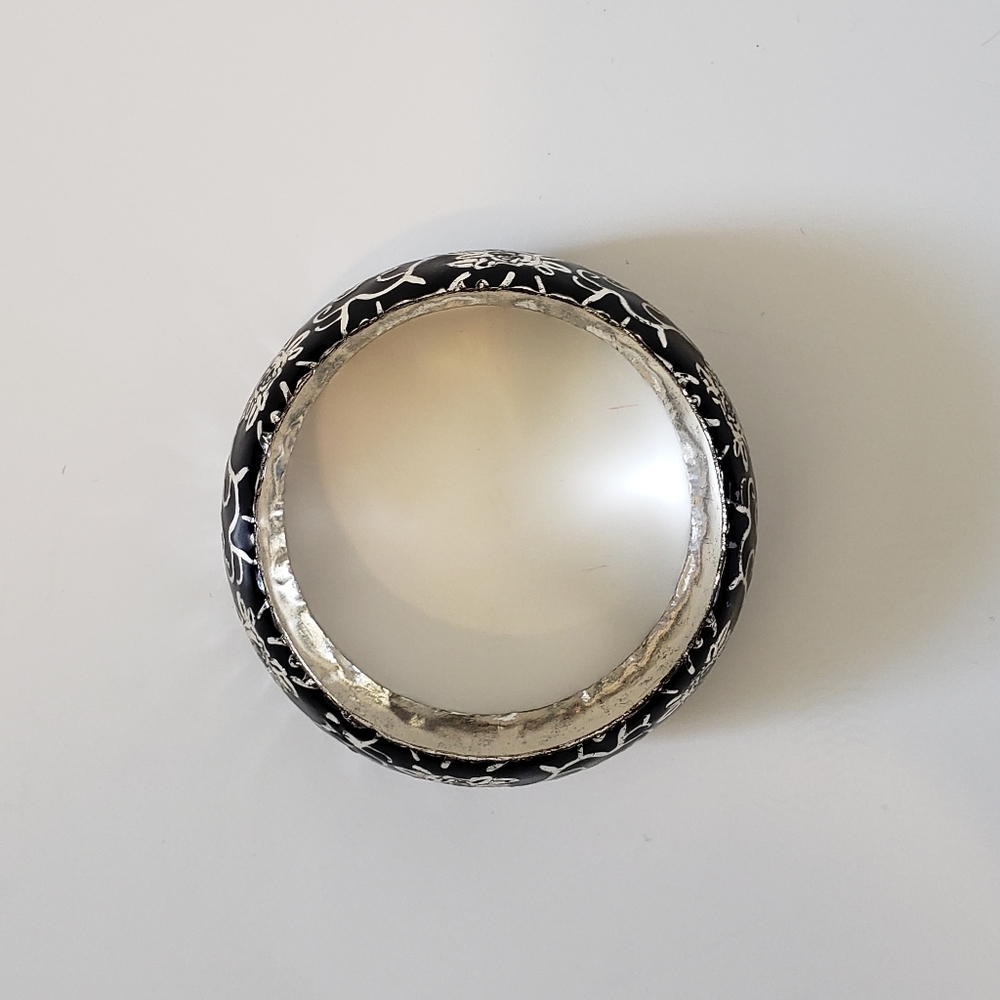 Silver and black cuff bracelet - Picture 4 of 5